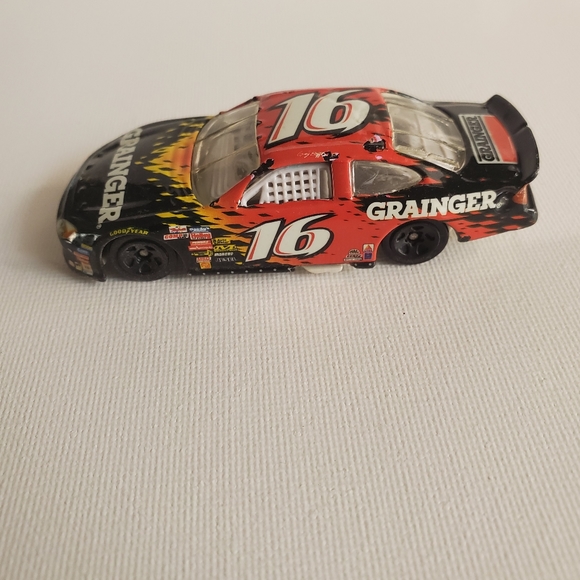 Vintage 1999 #16 Grainger Hot Wheel - Picture 3 of 7